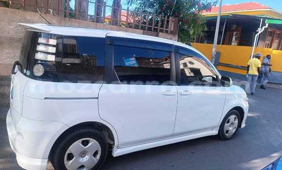 Comprar Novo Toyota Sienta Branco Carro em Maputo em Maputo Comprar Novo Toyota Sienta Branco Carro em Maputo em Maputo