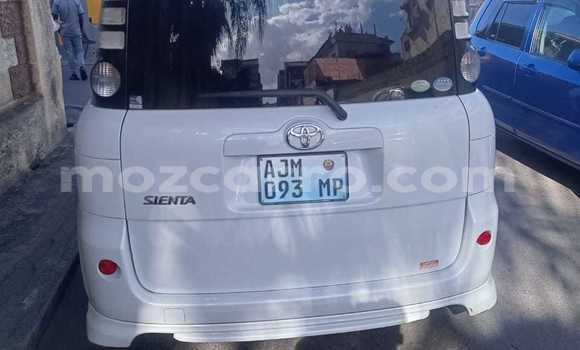 Comprar Novo Toyota Sienta Branco Carro em Maputo em Maputo Comprar Novo Toyota Sienta Branco Carro em Maputo em Maputo