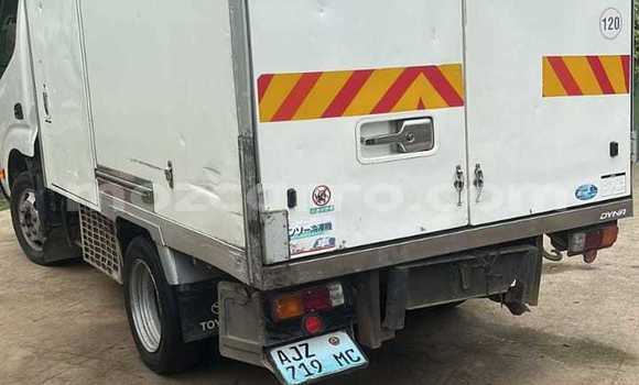 Comprar Usado Toyota Dyna Branco Carro em Maputo em Maputo Comprar Usado Toyota Dyna Branco Carro em Maputo em Maputo