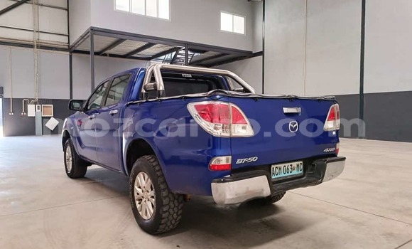 Comprar Usado Mazda BT-50 Azul Carro em Maputo em Maputo Comprar Usado Mazda BT-50 Azul Carro em Maputo em Maputo