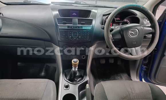 Comprar Usado Mazda BT-50 Azul Carro em Maputo em Maputo Comprar Usado Mazda BT-50 Azul Carro em Maputo em Maputo