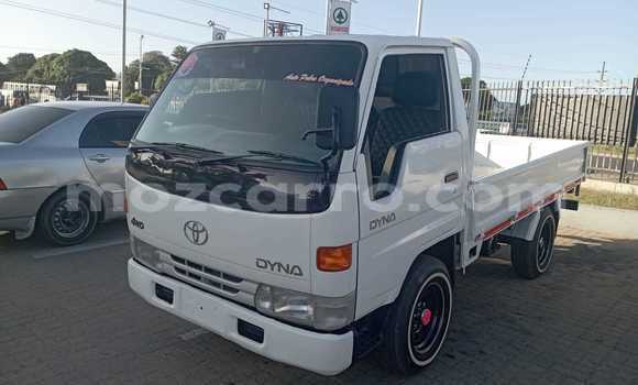 Comprar Usado Toyota Dyna Branco Caminhão em Maputo em Maputo Comprar Usado Toyota Dyna Branco Caminhão em Maputo em Maputo