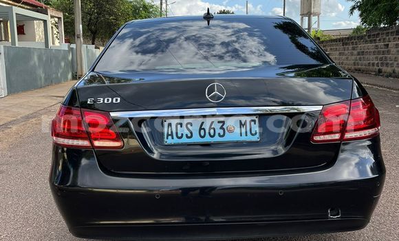 Comprar Novo Mercedes-Benz E200 Preto Carro em Maputo em Maputo Comprar Novo Mercedes-Benz E200 Preto Carro em Maputo em Maputo