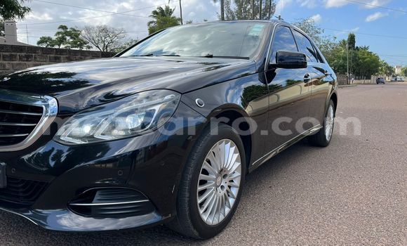 Comprar Novo Mercedes-Benz E200 Preto Carro em Maputo em Maputo Comprar Novo Mercedes-Benz E200 Preto Carro em Maputo em Maputo