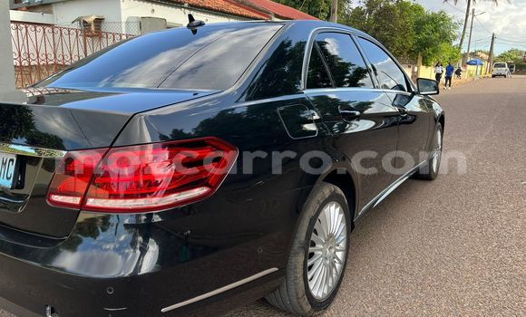 Comprar Novo Mercedes-Benz E200 Preto Carro em Maputo em Maputo Comprar Novo Mercedes-Benz E200 Preto Carro em Maputo em Maputo