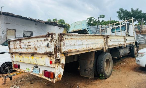 Comprar Usado Scania Irizar Branco Caminhão em Maputo em Maputo Comprar Usado Scania Irizar Branco Caminhão em Maputo em Maputo