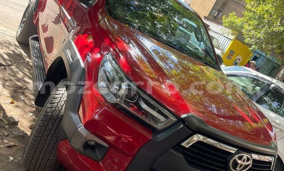 Buy Used Toyota Hiluxe Revo Red Car in Maputo in Maputo Buy Used Toyota Hiluxe Revo Red Car in Maputo in Maputo