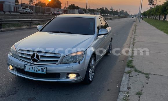 Comprar Usado Mercedes-Benz C180 COUPE Prata Carro em Maputo em Maputo Comprar Usado Mercedes-Benz C180 COUPE Prata Carro em Maputo em Maputo