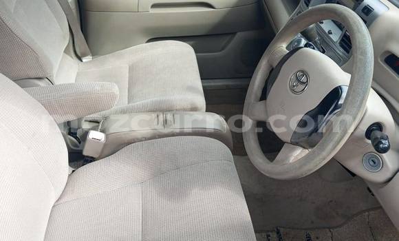 Buy Used Toyota Raum Other Car in Nice view in Maputo Buy Used Toyota Raum Other Car in Nice view in Maputo
