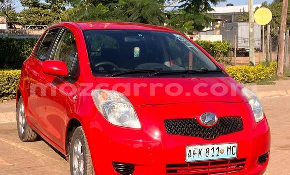 Comprar Usado Toyota Vitz Vermelho Carro em Bela Vista em Maputo