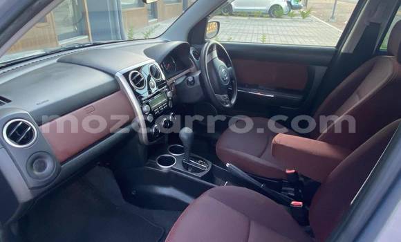 Tenga Tsaru Mazda Verisa Zvimwe Mota in Beautiful vista in Maputo Tenga Tsaru Mazda Verisa Zvimwe Mota in Beautiful vista in Maputo