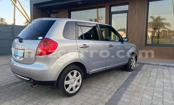 Tenga Tsaru Mazda Verisa Zvimwe Mota in Beautiful vista in Maputo Tenga Tsaru Mazda Verisa Zvimwe Mota in Beautiful vista in Maputo