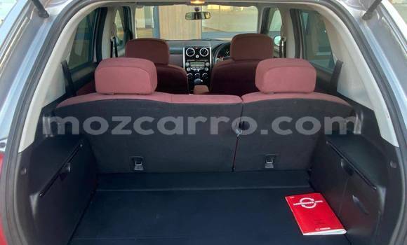 Tenga Tsaru Mazda Verisa Zvimwe Mota in Beautiful vista in Maputo Tenga Tsaru Mazda Verisa Zvimwe Mota in Beautiful vista in Maputo