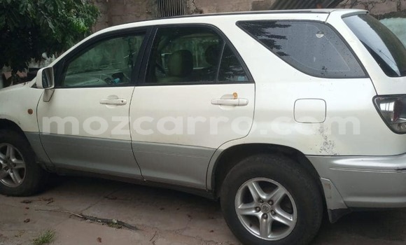 Comprar Usado Toyota Harrier Branco Carro em Boane em Maputo Comprar Usado Toyota Harrier Branco Carro em Boane em Maputo
