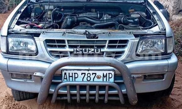 Tenga Tsaru Isuzu KB Chena Mota in Beautiful vista in Maputo Tenga Tsaru Isuzu KB Chena Mota in Beautiful vista in Maputo