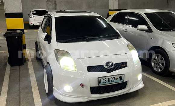 Buy Used Toyota Vitz White Car in Nice view in Maputo