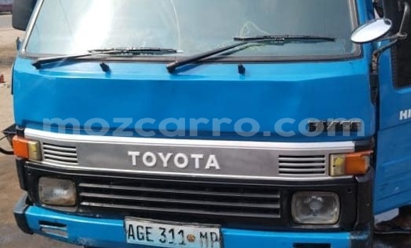 Tenga Tsaru Toyota Hiace Bhuruu Mota in Beira in Sofala