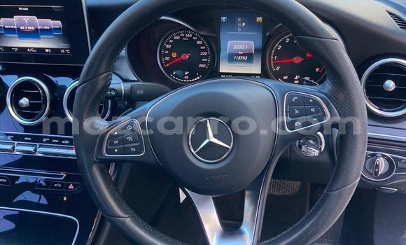 Comprar Usado Mercedes-Benz C-Classe Branco Carro em Maputo em Maputo Comprar Usado Mercedes-Benz C-Classe Branco Carro em Maputo em Maputo