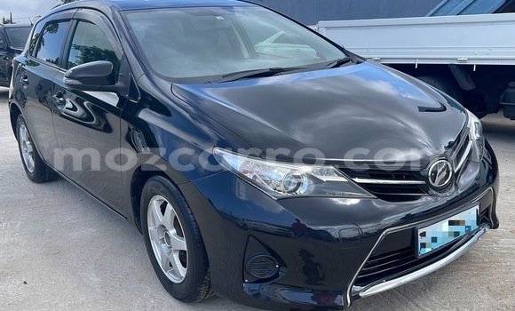 Comprar Usado Toyota Auris Preto Carro em Maputo em Maputo
