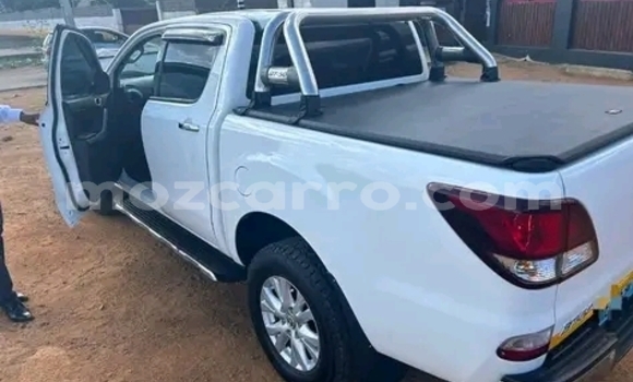 Buy Used Mazda BT-50 White Car in Maputo in Maputo Buy Used Mazda BT-50 White Car in Maputo in Maputo
