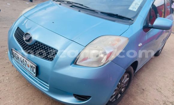 Comprar Usado Toyota Vitz Azul Carro em Maputo em Maputo Comprar Usado Toyota Vitz Azul Carro em Maputo em Maputo
