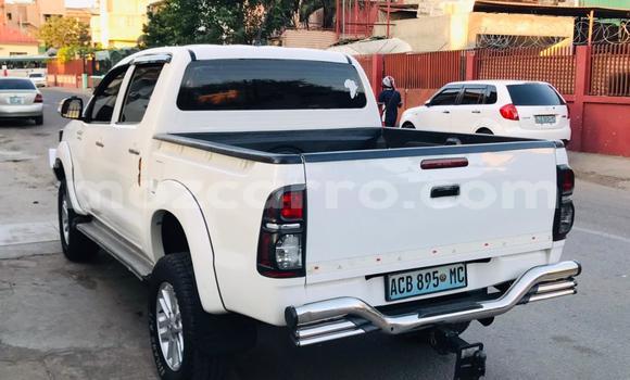 Buy Used Toyota Hilux White Car in Maputo in Maputo Buy Used Toyota Hilux White Car in Maputo in Maputo
