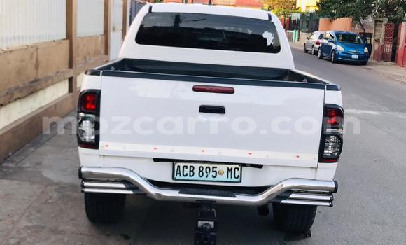 Buy Used Toyota Hilux White Car in Maputo in Maputo Buy Used Toyota Hilux White Car in Maputo in Maputo