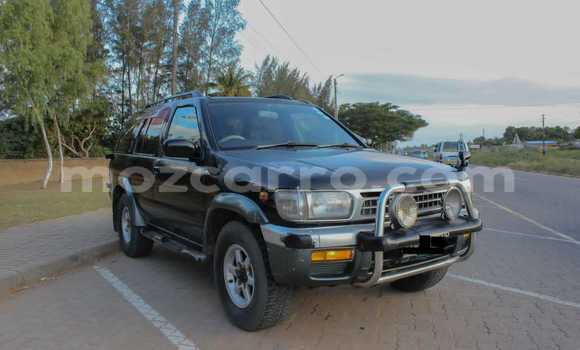 Nunua Ilio tumika Nissan Terrano Nyeusi Gari ndani ya Maputo nchini Maputo