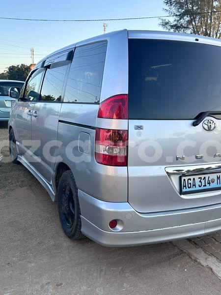 Big with watermark toyota noah maputo maputo 23572