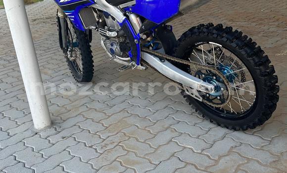 Comprar Usado Yamaha YZ Azul Moto em Maputo em Maputo