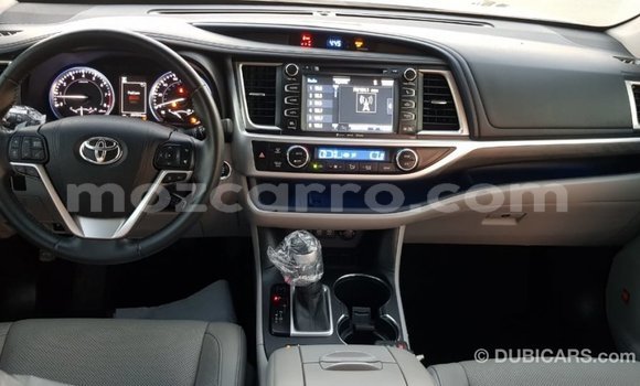 Tenga Imported Toyota Highlander Zvimwe Mota in Import - Dubai in Cabo Delgado Tenga Imported Toyota Highlander Zvimwe Mota in Import - Dubai in Cabo Delgado
