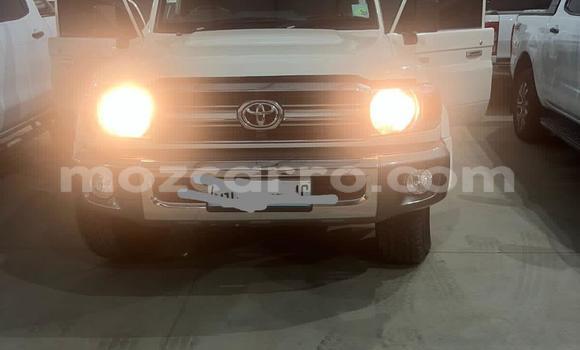Buy Used Toyota Land Cruiser White Car in Maputo in Maputo Buy Used Toyota Land Cruiser White Car in Maputo in Maputo
