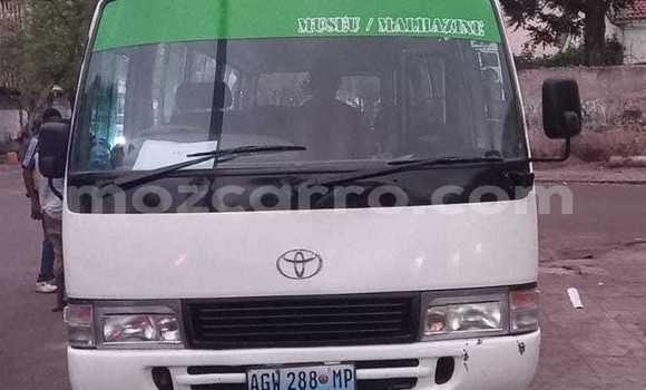 Nunua Ilio tumika Toyota Coaster Nyeupe Gari ndani ya Maputo nchini Maputo