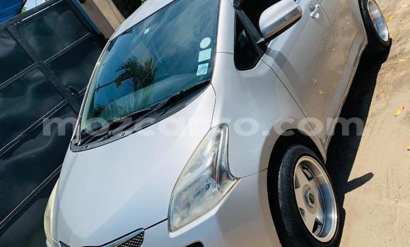 Comprar Usado Toyota Ractis Preto Carro em Maputo em Maputo