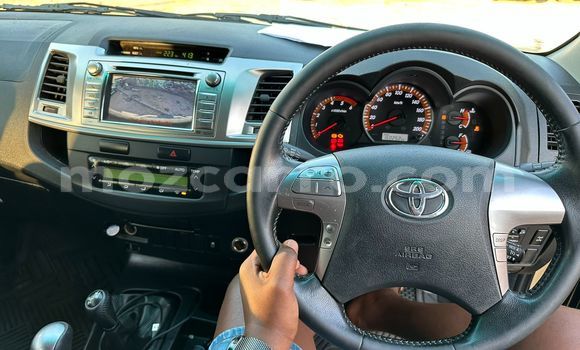 Nunua Ilio tumika Toyota Hilux Brown Gari ndani ya Maputo nchini Maputo Nunua Ilio tumika Toyota Hilux Brown Gari ndani ya Maputo nchini Maputo