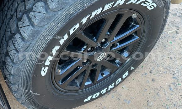 Nunua Ilio tumika Toyota Hilux Brown Gari ndani ya Maputo nchini Maputo Nunua Ilio tumika Toyota Hilux Brown Gari ndani ya Maputo nchini Maputo