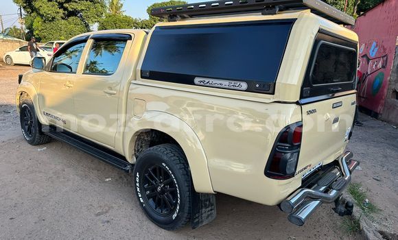 Nunua Ilio tumika Toyota Hilux Brown Gari ndani ya Maputo nchini Maputo Nunua Ilio tumika Toyota Hilux Brown Gari ndani ya Maputo nchini Maputo