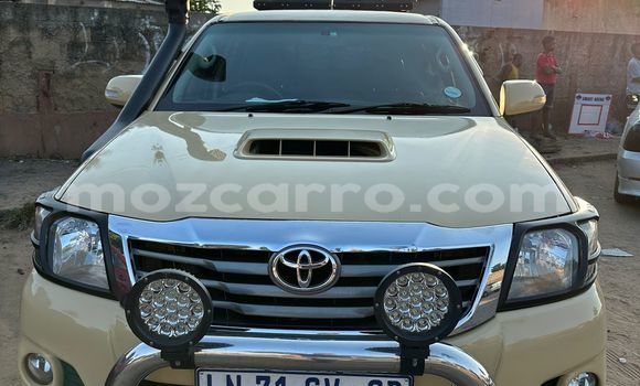 Nunua Ilio tumika Toyota Hilux Brown Gari ndani ya Maputo nchini Maputo Nunua Ilio tumika Toyota Hilux Brown Gari ndani ya Maputo nchini Maputo