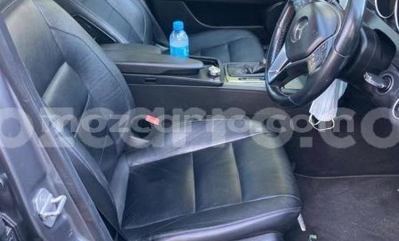 Nunua Ilio tumika Mercedes-Benz C250 coupe Nyingine Gari ndani ya Maputo nchini Maputo Nunua Ilio tumika Mercedes-Benz C250 coupe Nyingine Gari ndani ya Maputo nchini Maputo