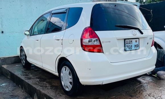 Buy Used Honda Fit White Car in Maputo in Maputo Buy Used Honda Fit White Car in Maputo in Maputo