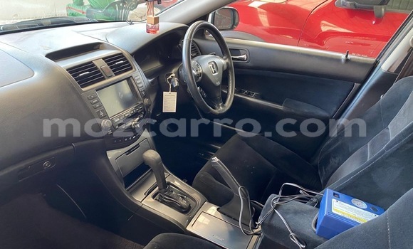 Nunua Ilio tumika Honda Accord Nyeupe Gari ndani ya Maputo nchini Maputo Nunua Ilio tumika Honda Accord Nyeupe Gari ndani ya Maputo nchini Maputo
