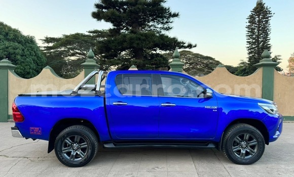 Comprar Usado Toyota Hiluxe Revo Azul Carro em Maputo em Maputo Comprar Usado Toyota Hiluxe Revo Azul Carro em Maputo em Maputo
