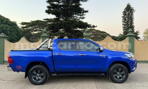 Comprar Usado Toyota Hiluxe Revo Azul Carro em Maputo em Maputo Comprar Usado Toyota Hiluxe Revo Azul Carro em Maputo em Maputo