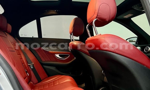 Comprar Usado Mercedes-Benz C250 coupe De outros Carro em Maputo em Maputo Comprar Usado Mercedes-Benz C250 coupe De outros Carro em Maputo em Maputo