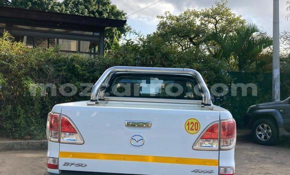 Tenga Tsaru Mazda BT-50 Chena Mota in Maputo in Maputo Tenga Tsaru Mazda BT-50 Chena Mota in Maputo in Maputo