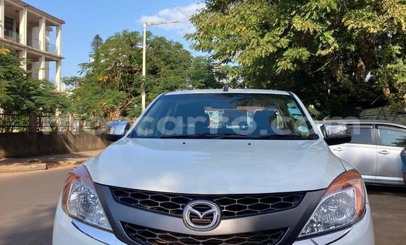 Buy Used Mazda BT-50 White Car in Maputo in Maputo