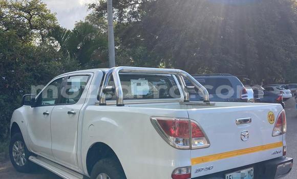 Tenga Tsaru Mazda BT-50 Chena Mota in Maputo in Maputo Tenga Tsaru Mazda BT-50 Chena Mota in Maputo in Maputo