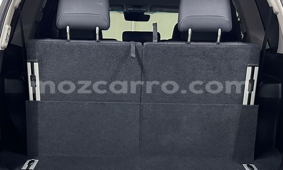 Comprar Novo Toyota Land Cruiser Prado Branco Carro em Maputo em Maputo Comprar Novo Toyota Land Cruiser Prado Branco Carro em Maputo em Maputo