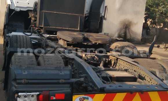 Nunua Ilio tumika Mercedes‒Benz Truck Nyeupe Lori ndani ya Maputo nchini Maputo Nunua Ilio tumika Mercedes‒Benz Truck Nyeupe Lori ndani ya Maputo nchini Maputo