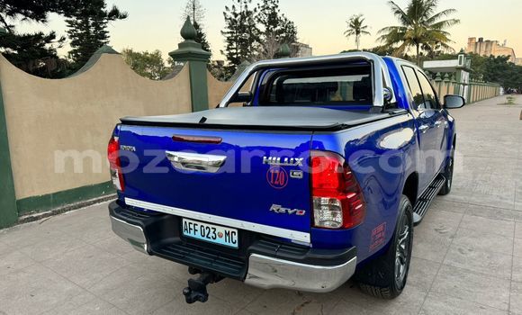 Buy Used Toyota Hiluxe Revo Blue Car in Maputo in Maputo Buy Used Toyota Hiluxe Revo Blue Car in Maputo in Maputo